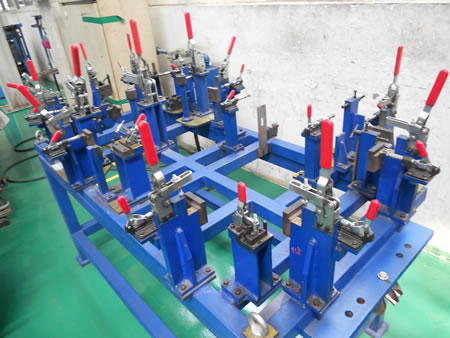 履帶架組隊工裝